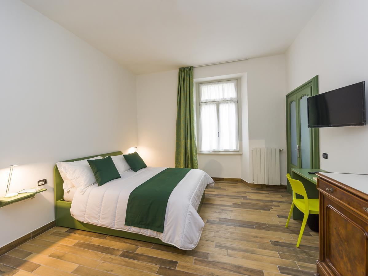La Nostra Casa In Centro Hotel Lecco Buitenkant foto